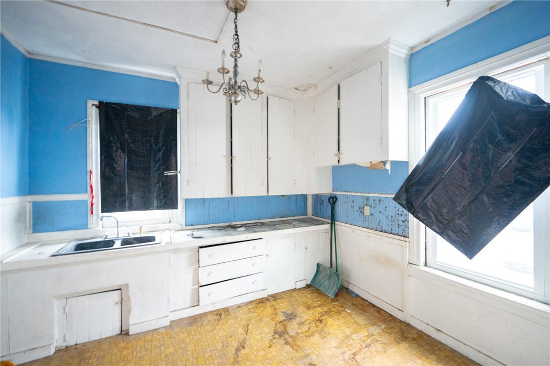 23 Spring Street Pawtucket, RI 02860 - Photo 21 of 37