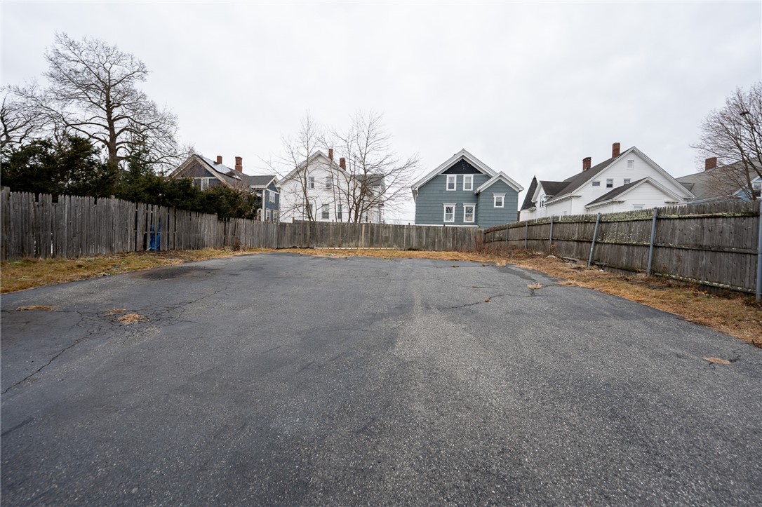 23 Spring Street Pawtucket, RI 02860 - Photo 4 of 37