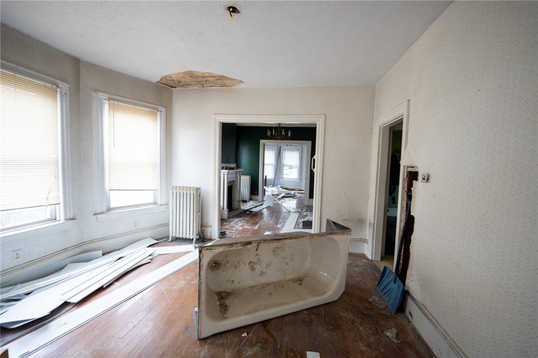 23 Spring Street Pawtucket, RI 02860 - Photo 6 of 37