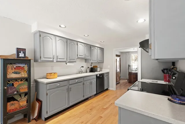 $719,000 | 6 Greystone Drive, Unit 6, Middleton, MA 01949