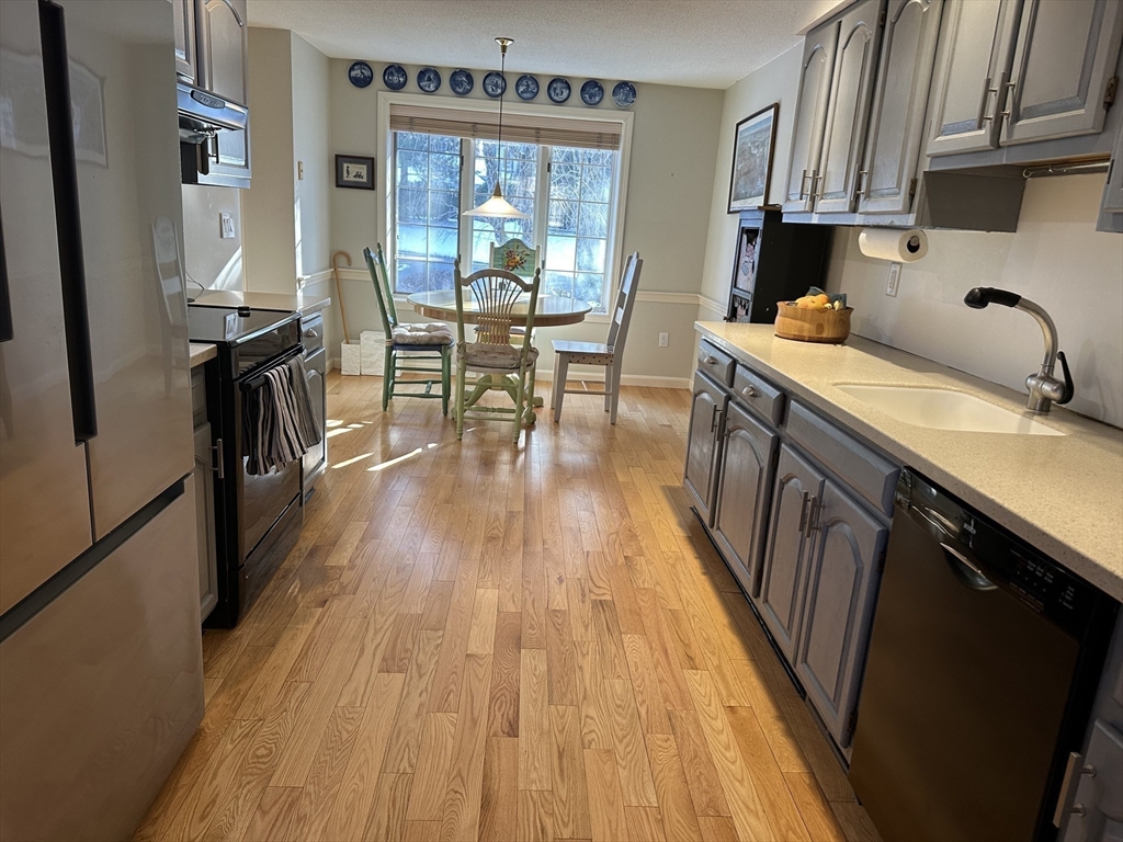 6 Greystone Drive, Unit 6 Middleton, MA 01949 - Photo 9 of 40