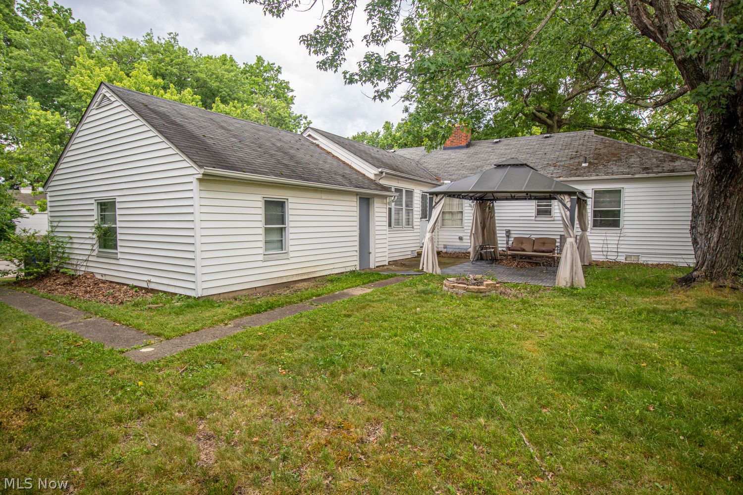 1107 Brandon Road Cleveland, OH 44112 - Photo 28 of 38
