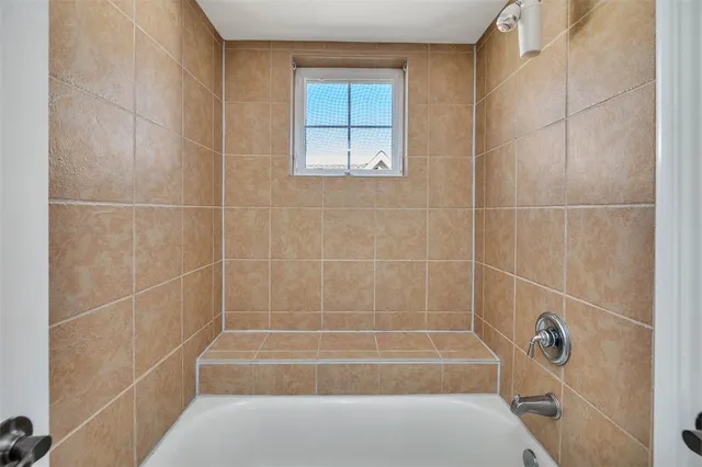 $2,500 | 156 Shady Brook Circle, Unit 301, St. Simons Island, GA 31522