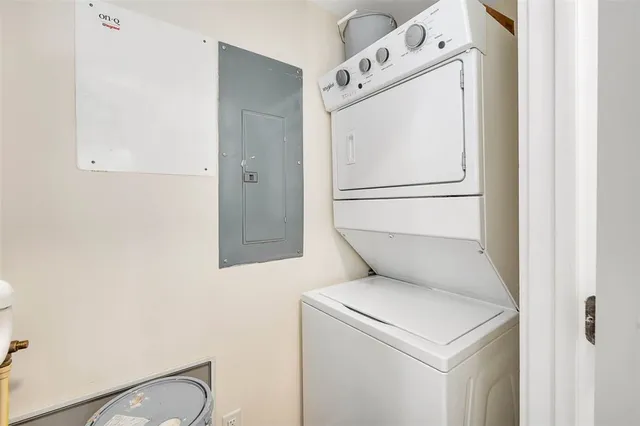 $2,500 | 156 Shady Brook Circle, Unit 301, St. Simons Island, GA 31522