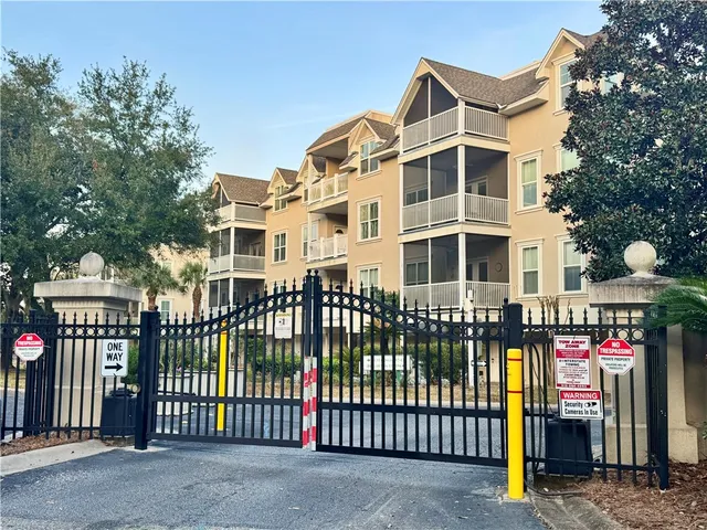 $2,500 | 156 Shady Brook Circle, Unit 301, St. Simons Island, GA 31522