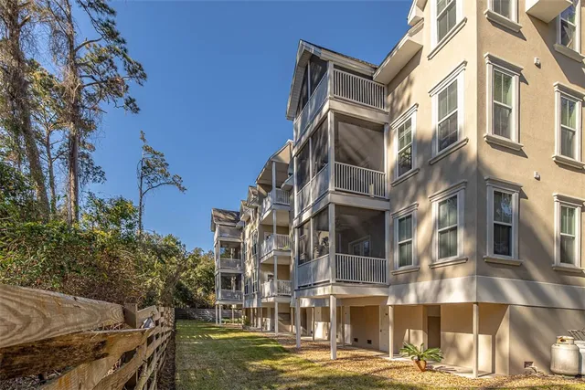 $2,500 | 156 Shady Brook Circle, Unit 301, St. Simons Island, GA 31522