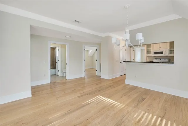 $2,500 | 156 Shady Brook Circle, Unit 301, St. Simons Island, GA 31522