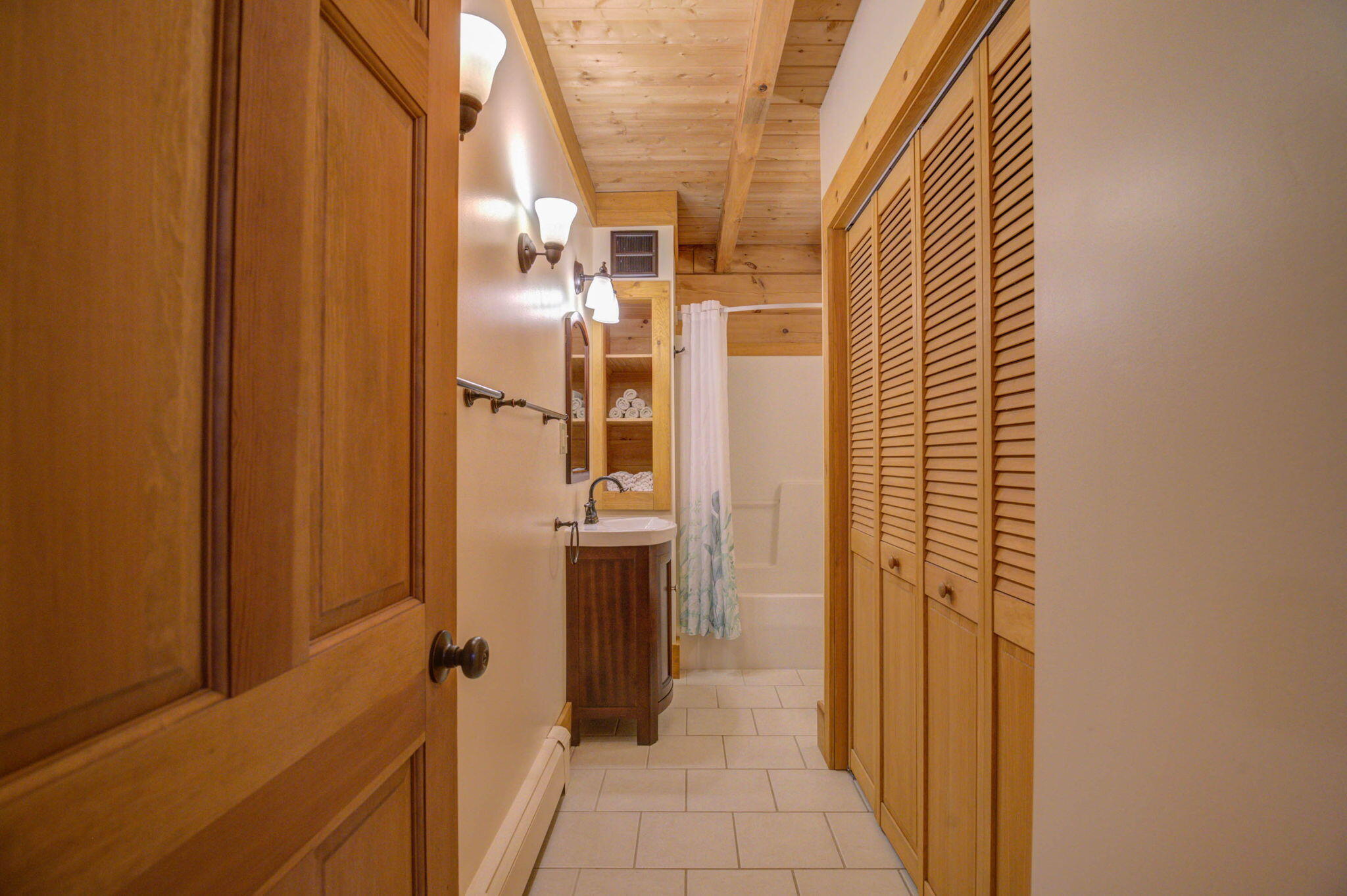 111 Mountain Road Raymond, ME 04071 - Photo 18 of 50 18-web-or-mls-pic-18