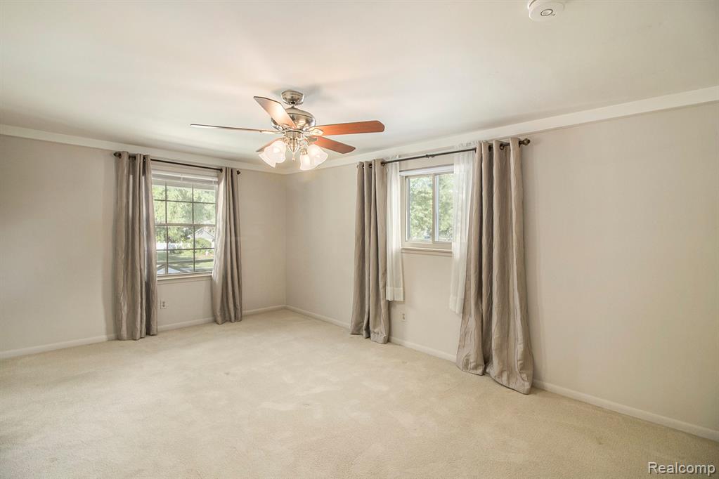 18666 Levan Road Livonia, MI 48152 - Photo 19 of 34