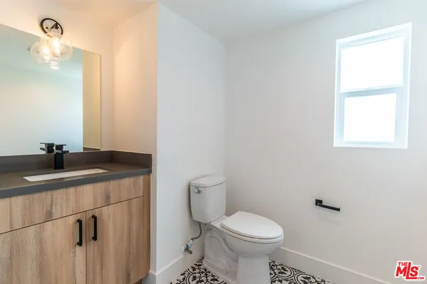 $6,000 | 4295 1/2 Tujunga Avenue, Studio City, CA 91604