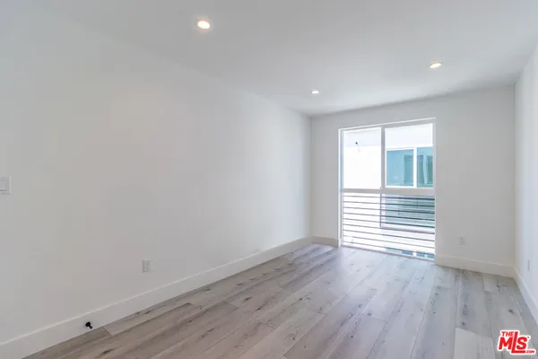 $6,000 | 4295 1/2 Tujunga Avenue, Studio City, CA 91604