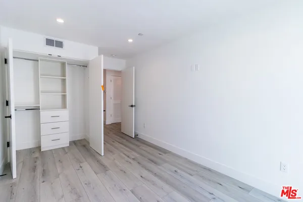 $6,000 | 4295 1/2 Tujunga Avenue, Studio City, CA 91604