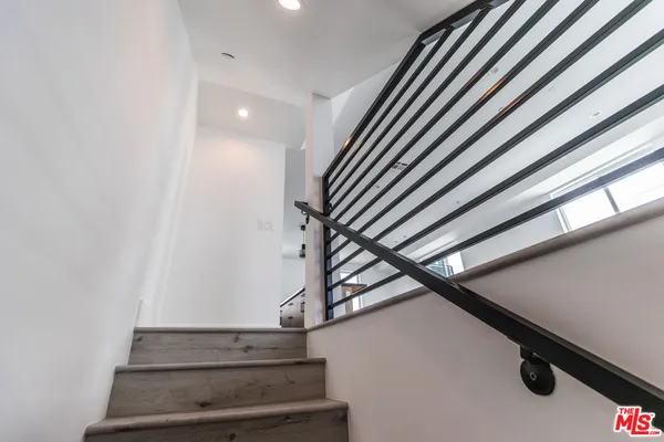 $6,000 | 4295 1/2 Tujunga Avenue, Studio City, CA 91604