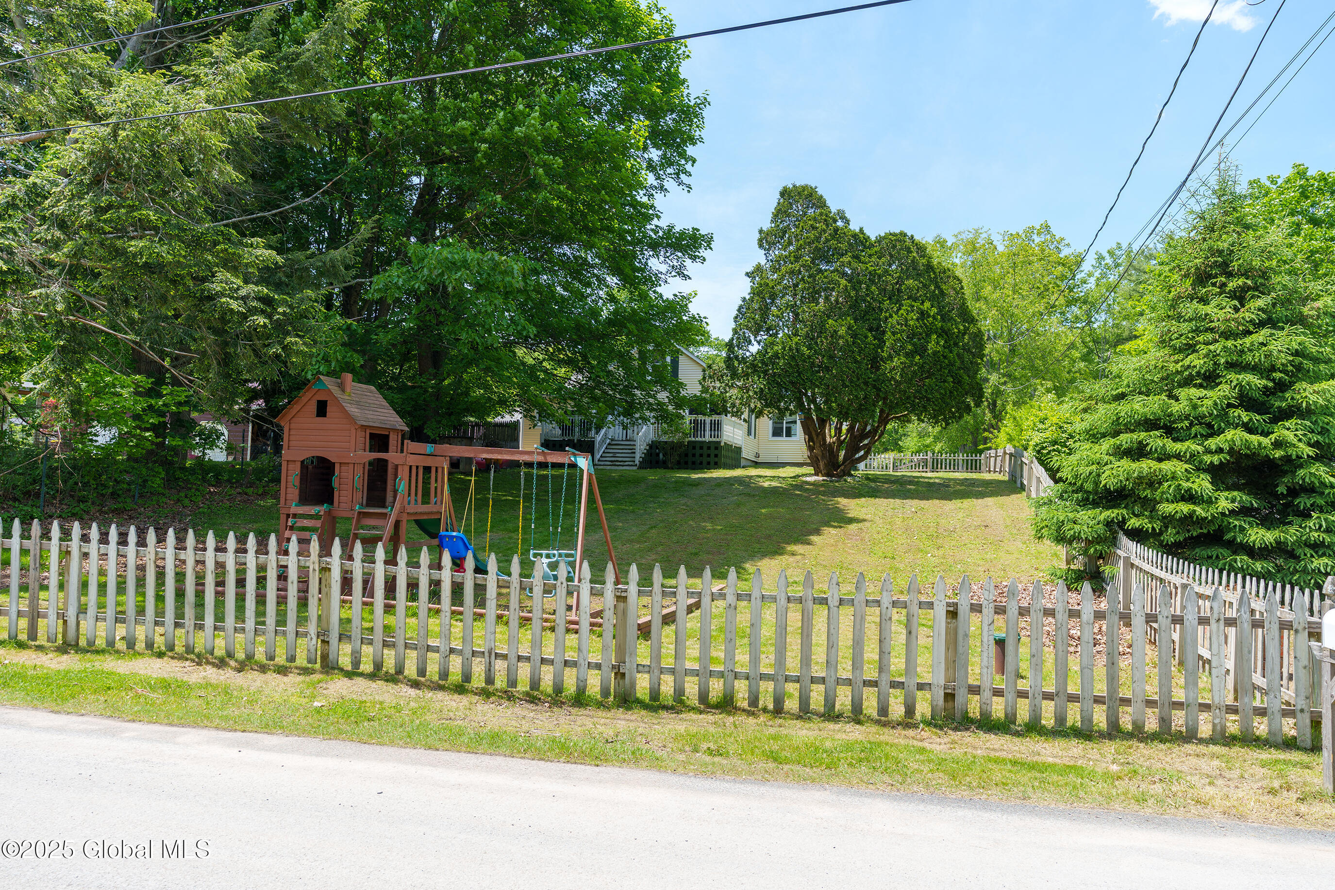 7 Fairfield Road Sand Lake, NY 12018 - Photo 36 of 39 061-7-Fairfield-Road