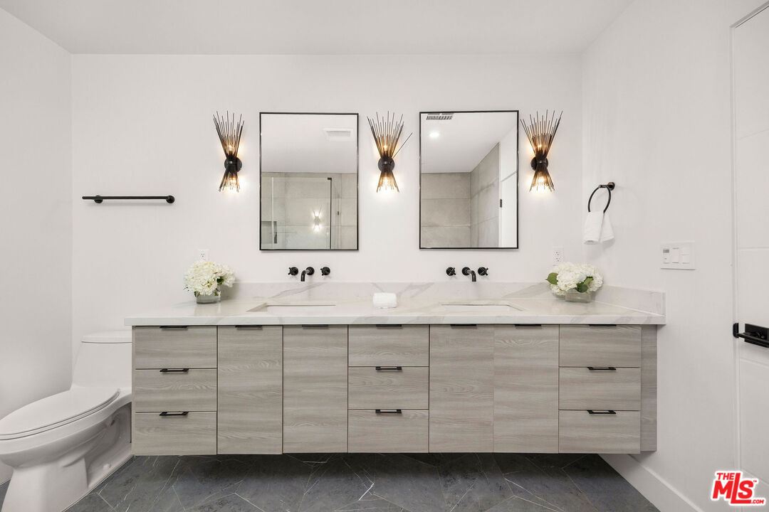3925 Alla Road Los Angeles, CA 90066 - Photo 18 of 41 Gallery Image 18