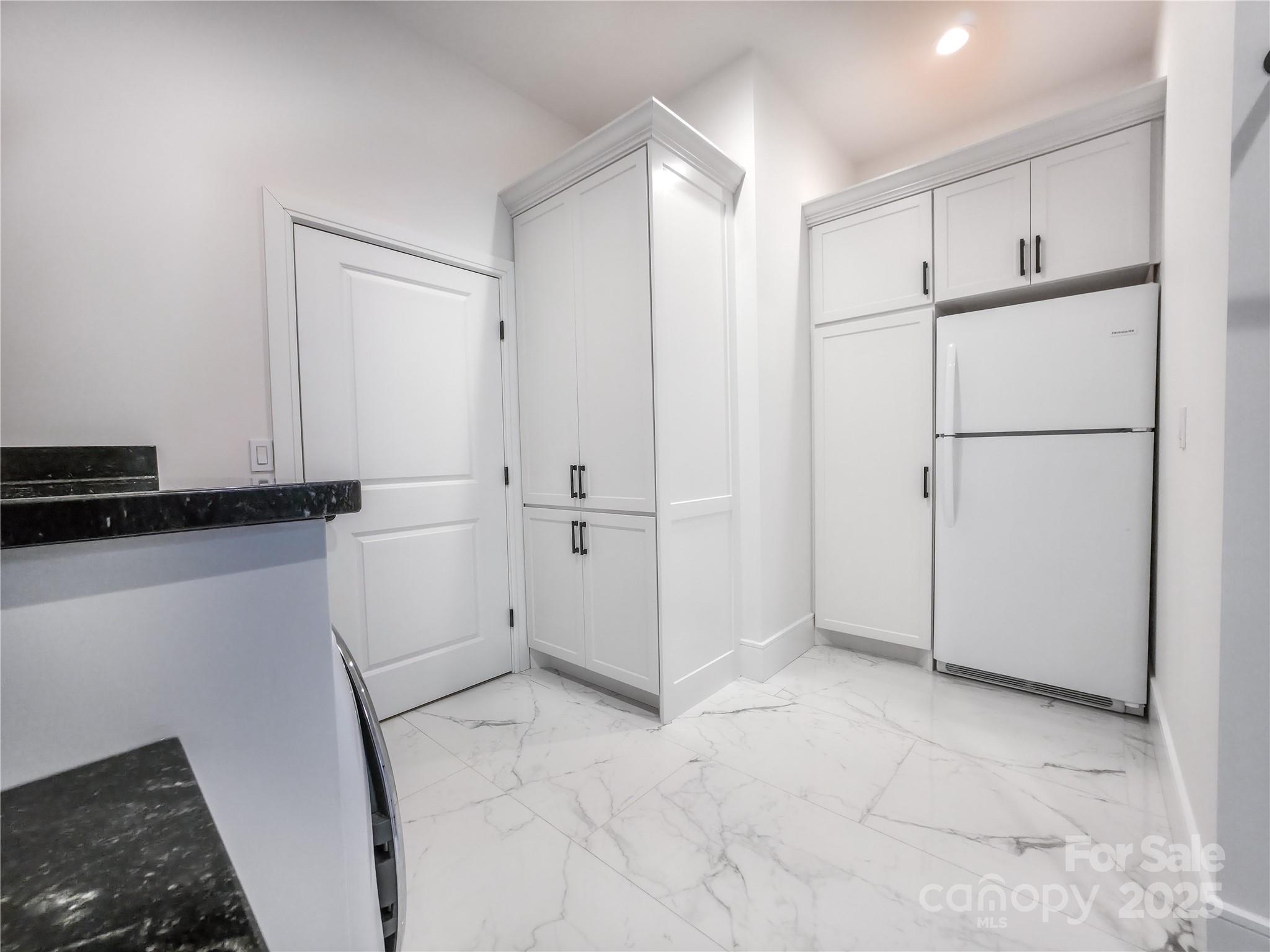 668 Players Ridge Road Hickory, NC 28601 - Photo 33 of 48 a view of cabinets