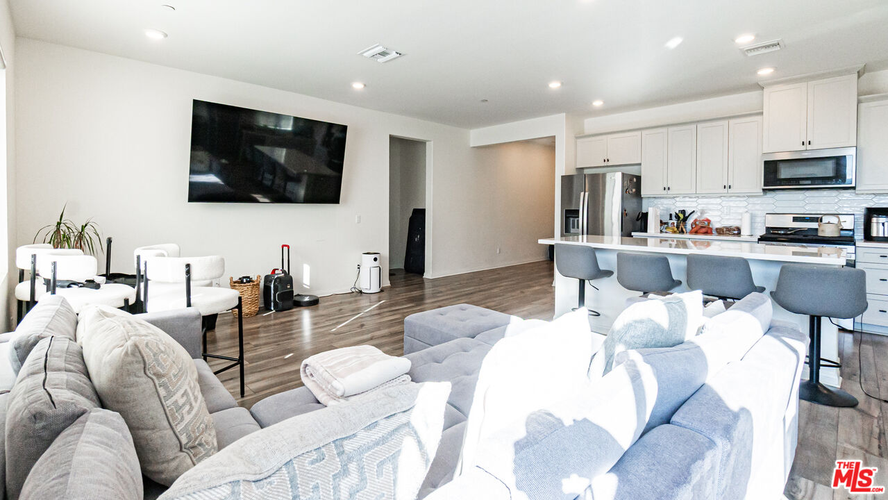 22849 Salvation Way Wildomar, CA 92595 - Photo 12 of 33