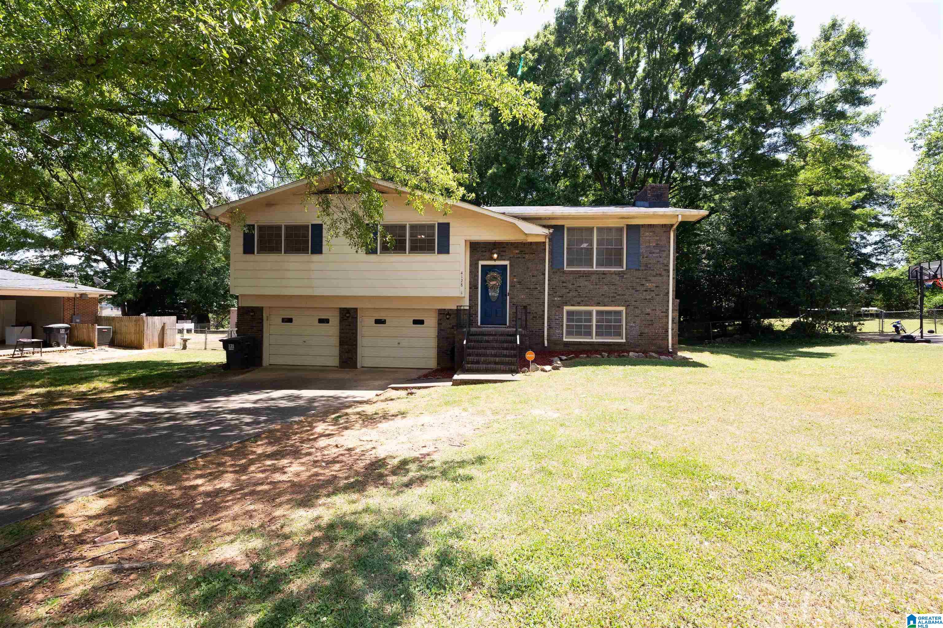 4128 Cloverdale Road Anniston, AL 36207 - Photo 2 of 28