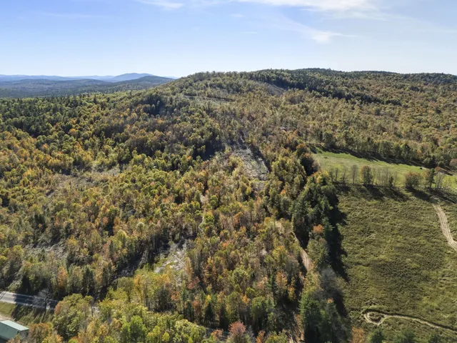 $375,000 | 1 Beech Hill Road, Waterford, ME 04088