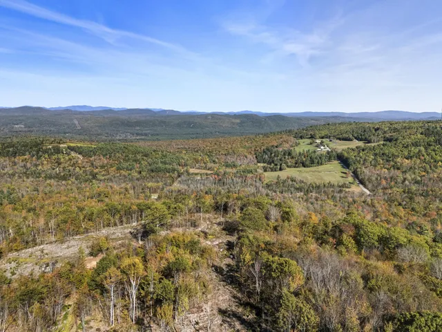 $375,000 | 1 Beech Hill Road, Waterford, ME 04088