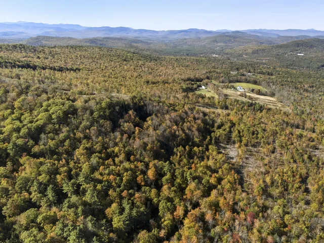 $375,000 | 1 Beech Hill Road, Waterford, ME 04088