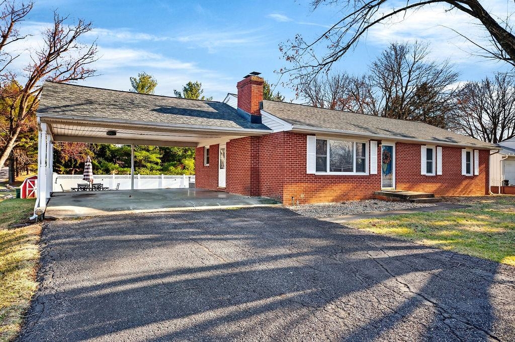 138 Tinkling Spring Road Fishersville, VA 22939 - Photo 3 of 52