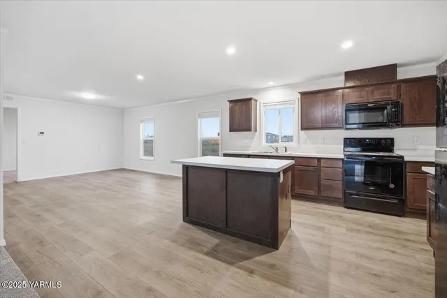 $160,000 | 2681 East Edison Avenue, Unit 32, Sunnyside, WA 98944