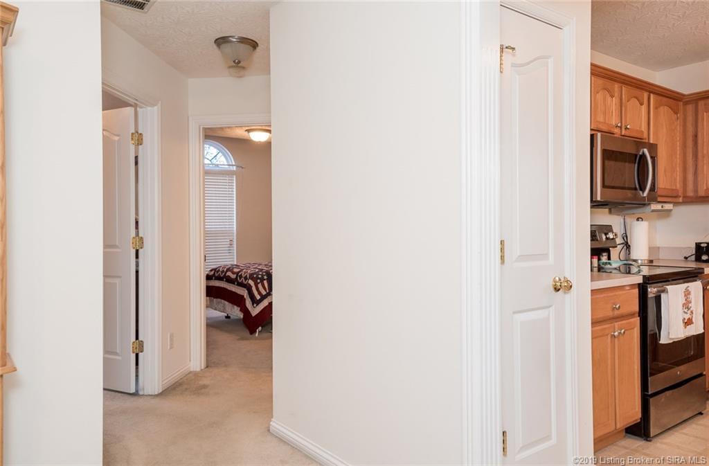 5525 Raintree Ridge Jeffersonville, IN 47130 - Photo 18 of 36 Gallery Image 18