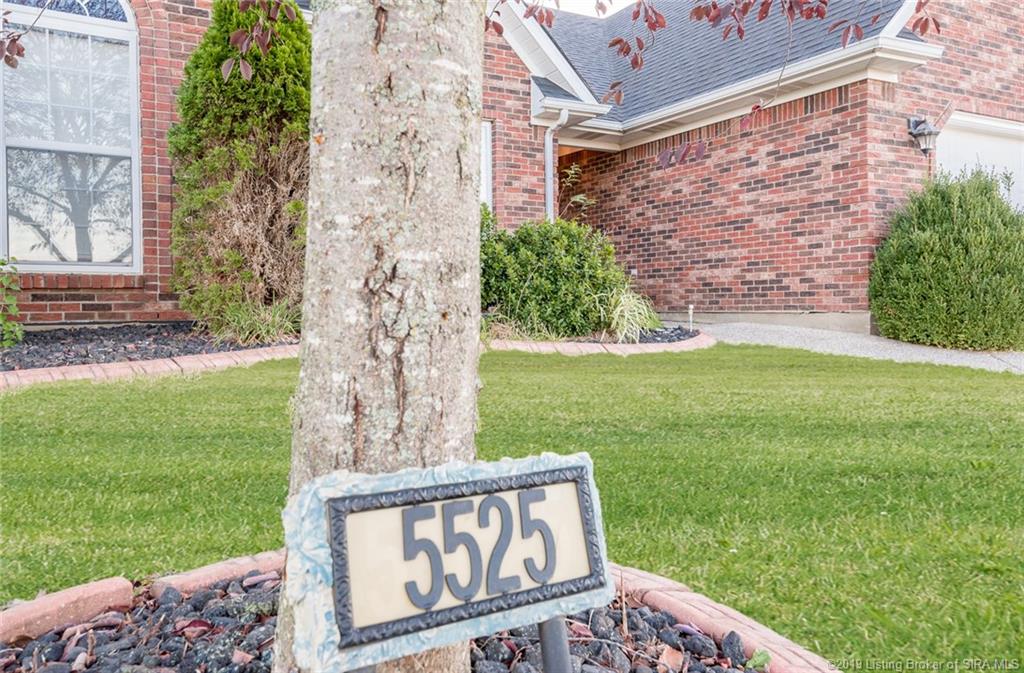 5525 Raintree Ridge Jeffersonville, IN 47130 - Photo 2 of 36 Gallery Image 2