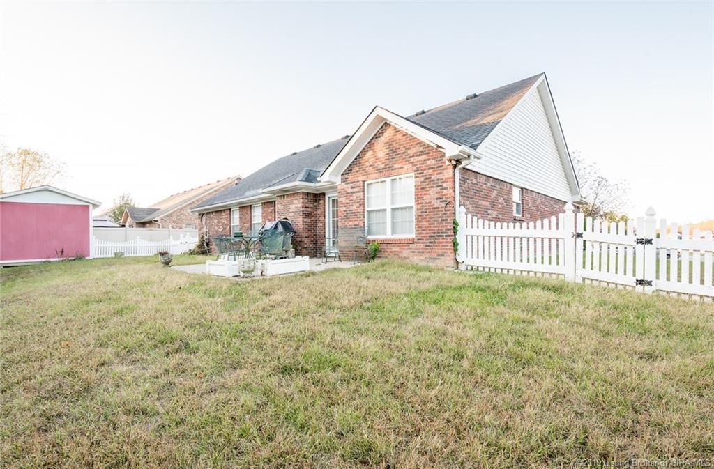 5525 Raintree Ridge Jeffersonville, IN 47130 - Photo 33 of 36 Gallery Image 33