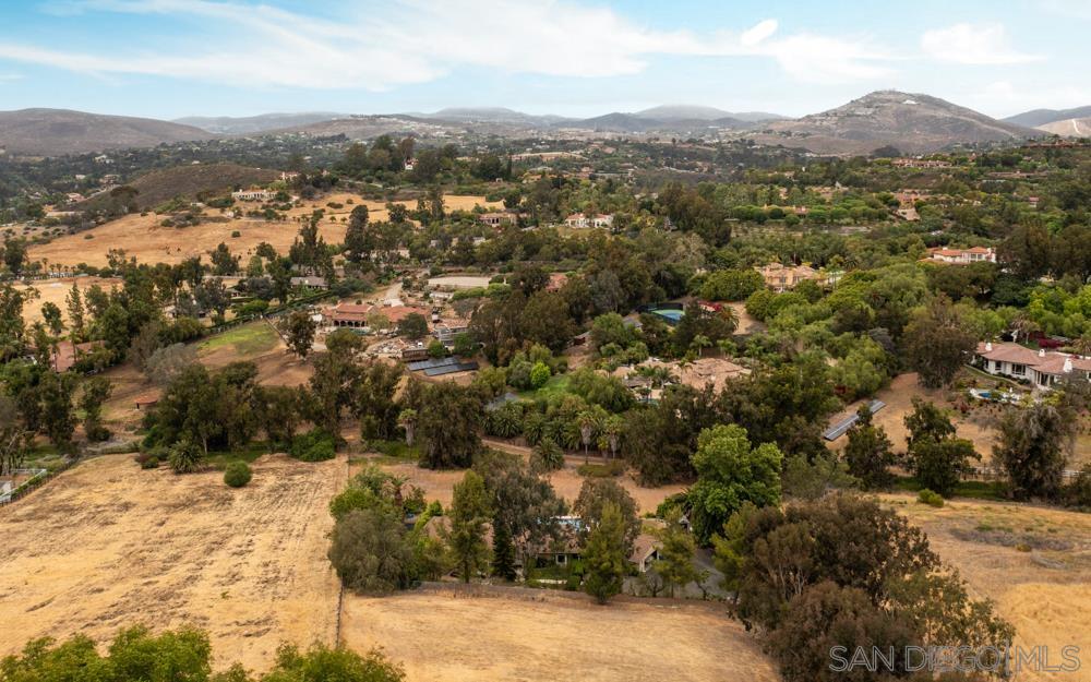 5460 La Crescenta Road Rancho Santa Fe, CA 92067 - Photo 11 of 23