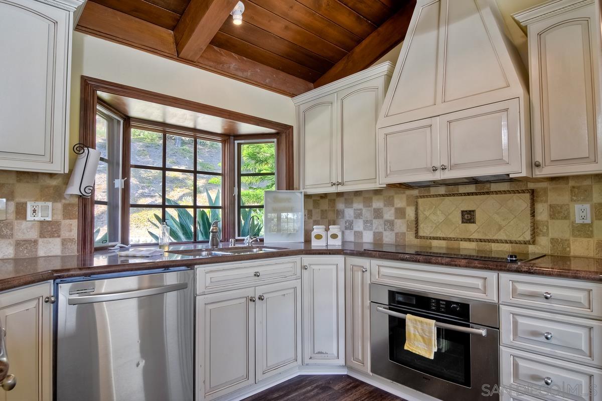 5460 La Crescenta Road Rancho Santa Fe, CA 92067 - Photo 19 of 23