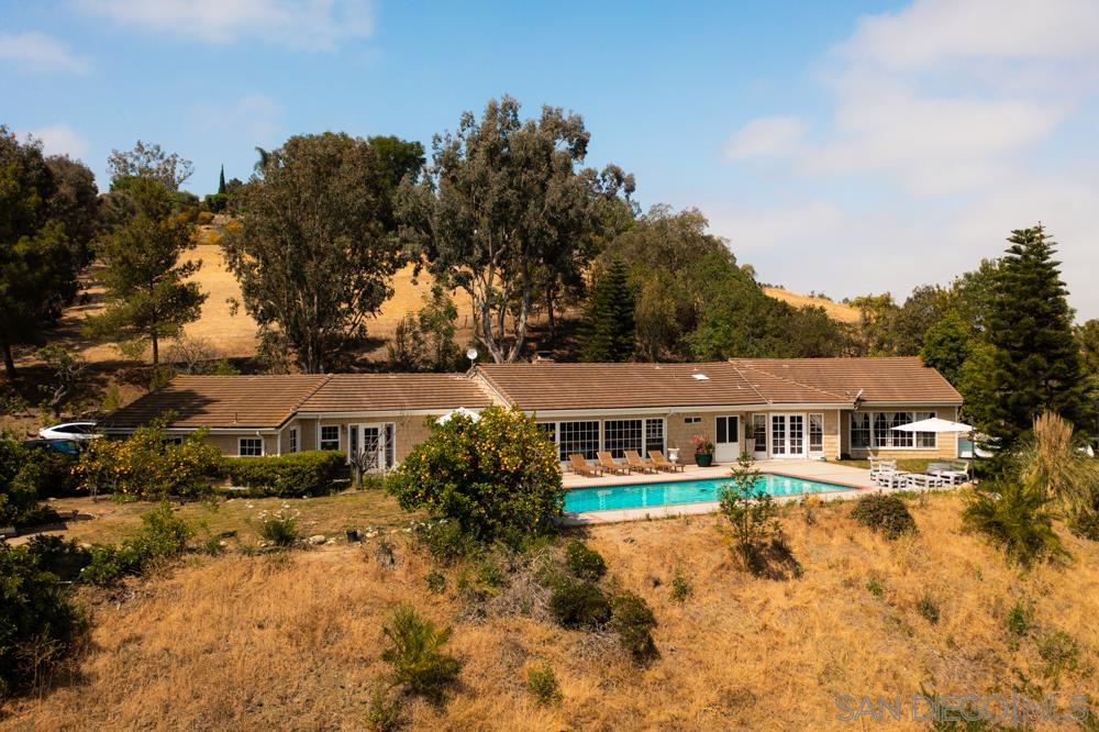 5460 La Crescenta Road Rancho Santa Fe, CA 92067 - Photo 6 of 23