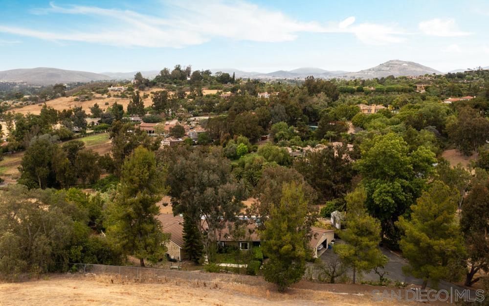 5460 La Crescenta Road Rancho Santa Fe, CA 92067 - Photo 10 of 23