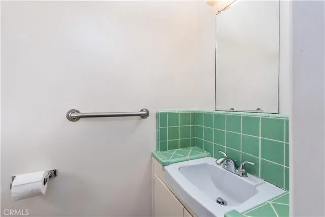 $3,750 | 388 Harford Place, Upland, CA 91786