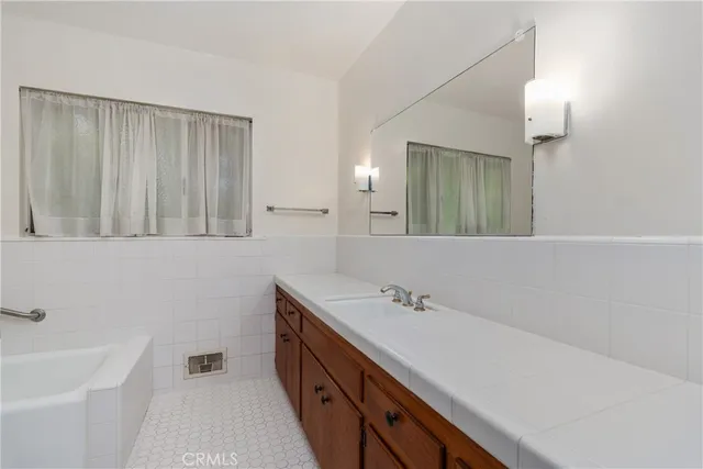 $3,750 | 388 Harford Place, Upland, CA 91786