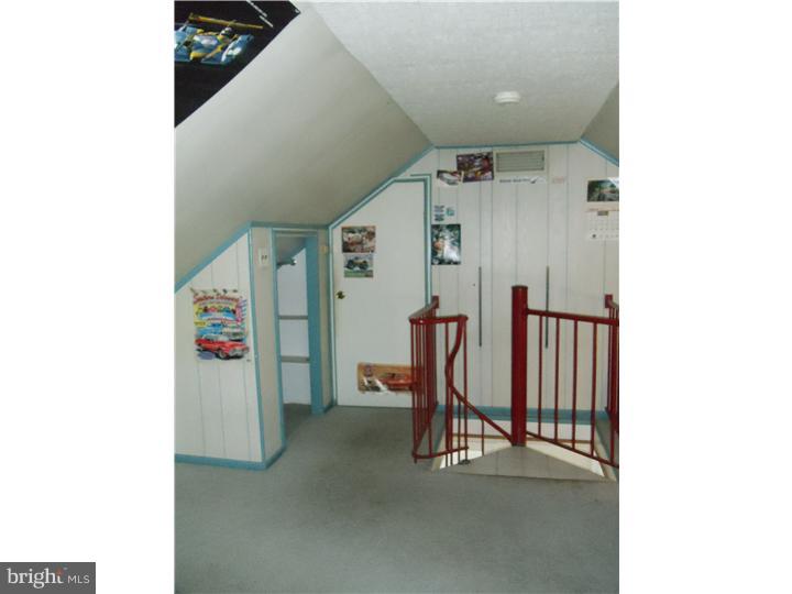 8316 Rising Sun Avenue Philadelphia, PA 19111 - Photo 16 of 22 Gallery Image 16