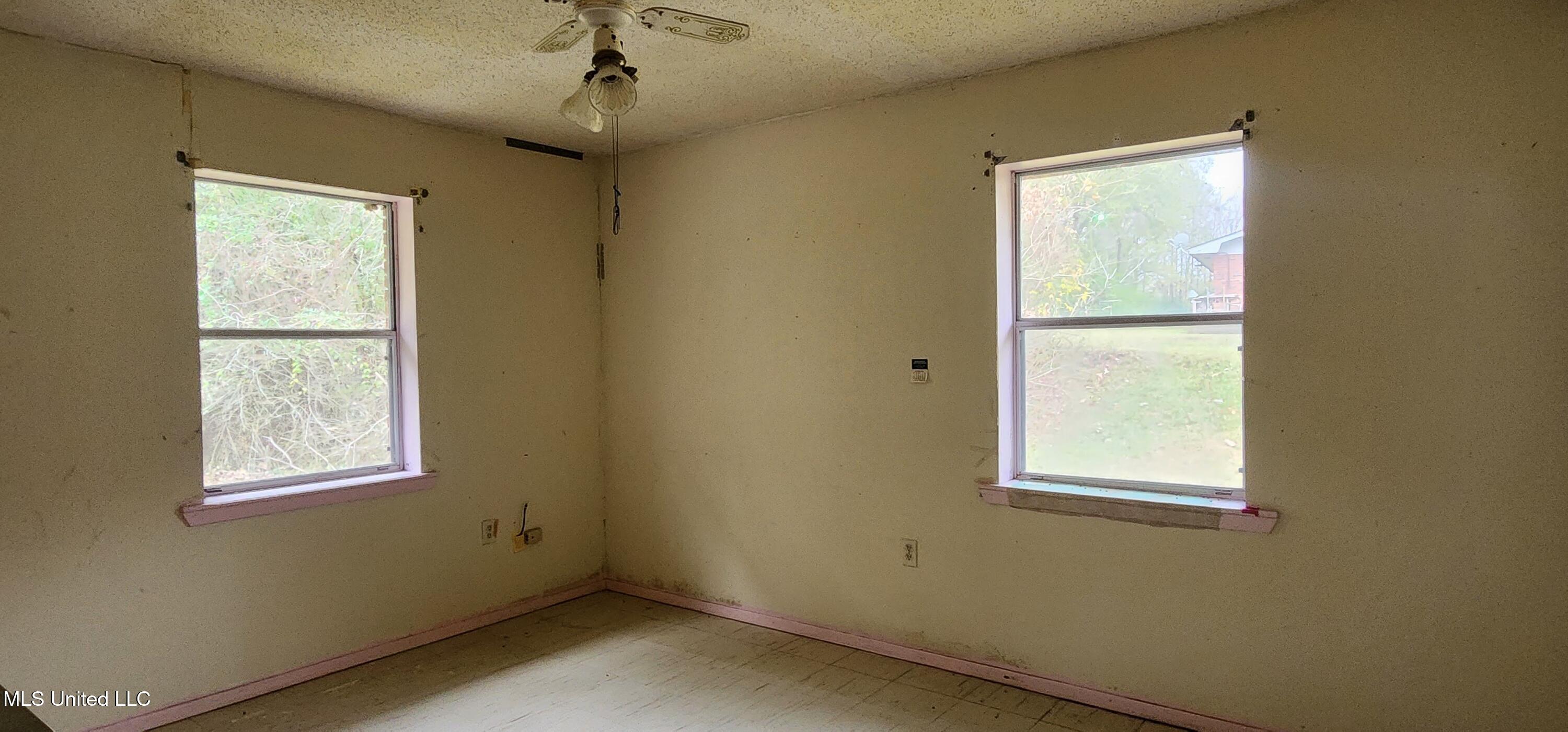 45 Delta Drive Fayette, MS 39069 - Photo 14 of 22 20251212_105747