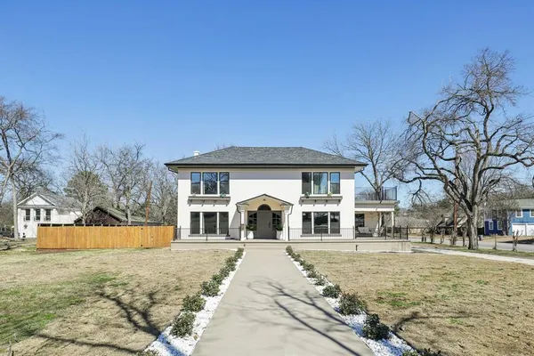 $599,999 | 702 Griffith Avenue, Terrell, TX 75160