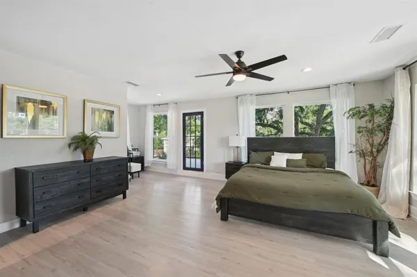 $599,999 | 702 Griffith Avenue, Terrell, TX 75160