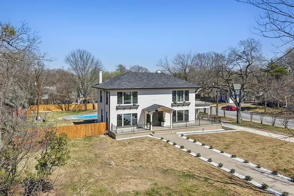 $599,999 | 702 Griffith Avenue, Terrell, TX 75160