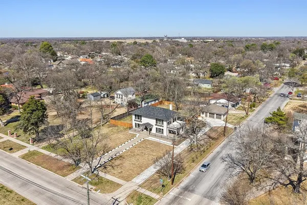 $599,999 | 702 Griffith Avenue, Terrell, TX 75160