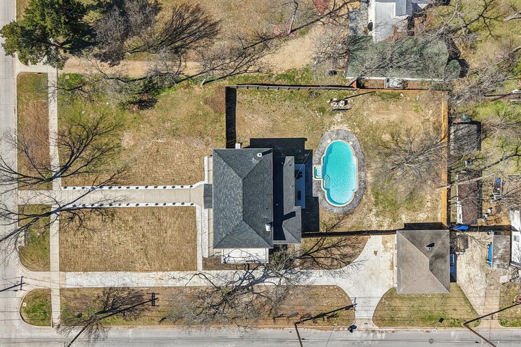 702 Griffith Avenue Terrell, TX 75160 - Photo 40 of 40 Aerial view of a pool area