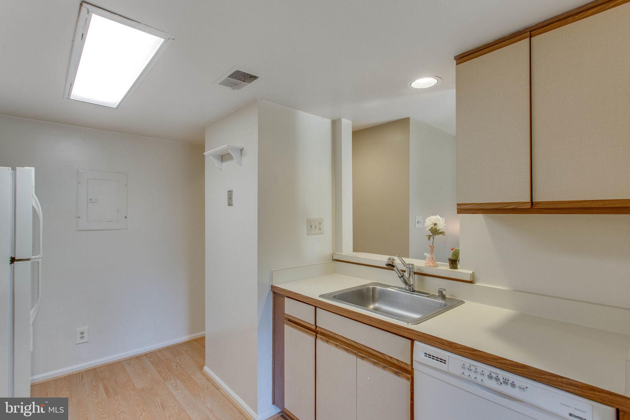 12912 Grays Pointe Road, Unit B Fairfax, VA 22033 - Photo 21 of 30 Gallery Image 21