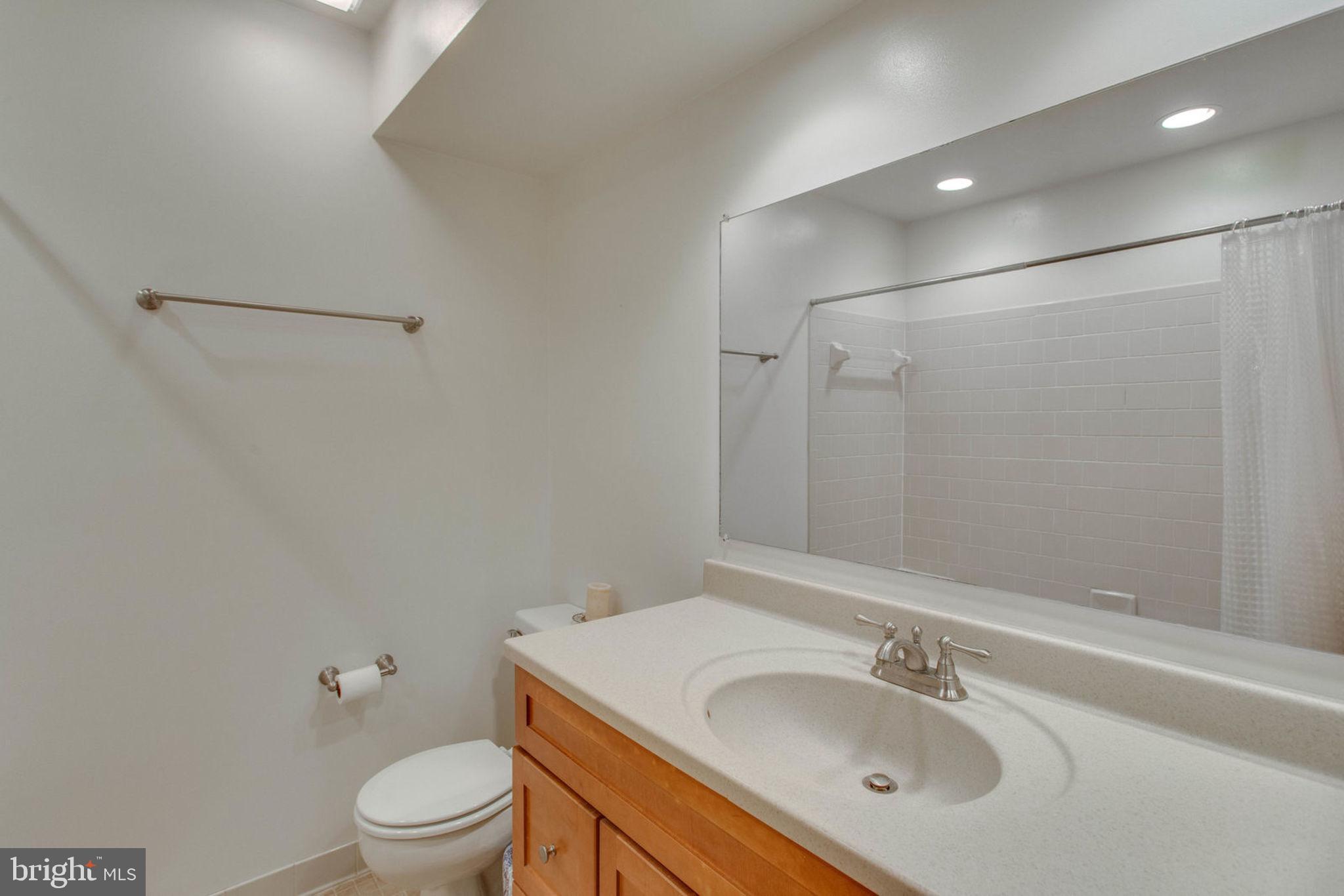 12912 Grays Pointe Road, Unit B Fairfax, VA 22033 - Photo 26 of 30 Gallery Image 26