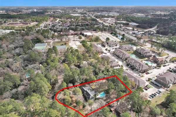 $605,000 | 50 Village Hill Drive, Conroe, TX 77304