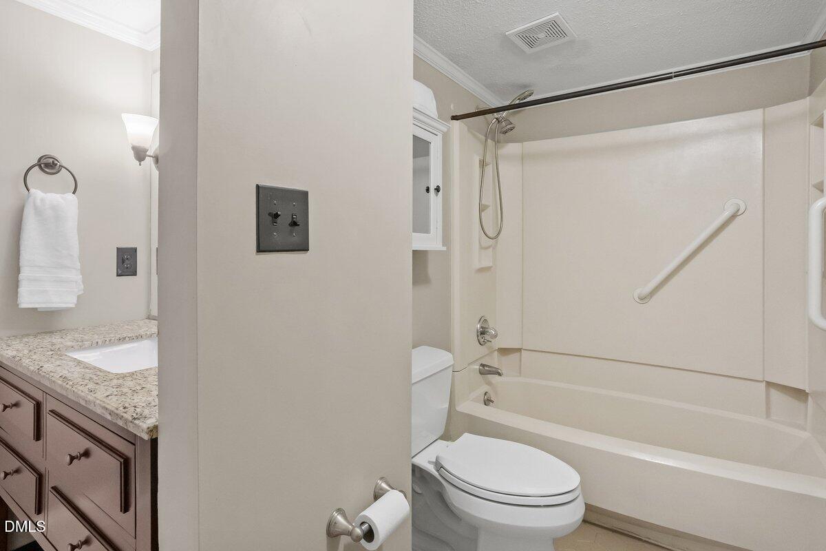 1512 Laureldale Drive Raleigh, NC 27609 - Photo 21 of 36 1512 Laureldale Dr 2874868_20