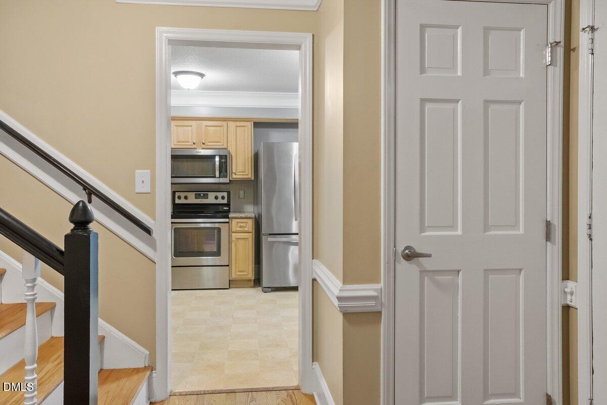 1512 Laureldale Drive Raleigh, NC 27609 - Photo 9 of 36 1512 Laureldale Dr 2874868_09