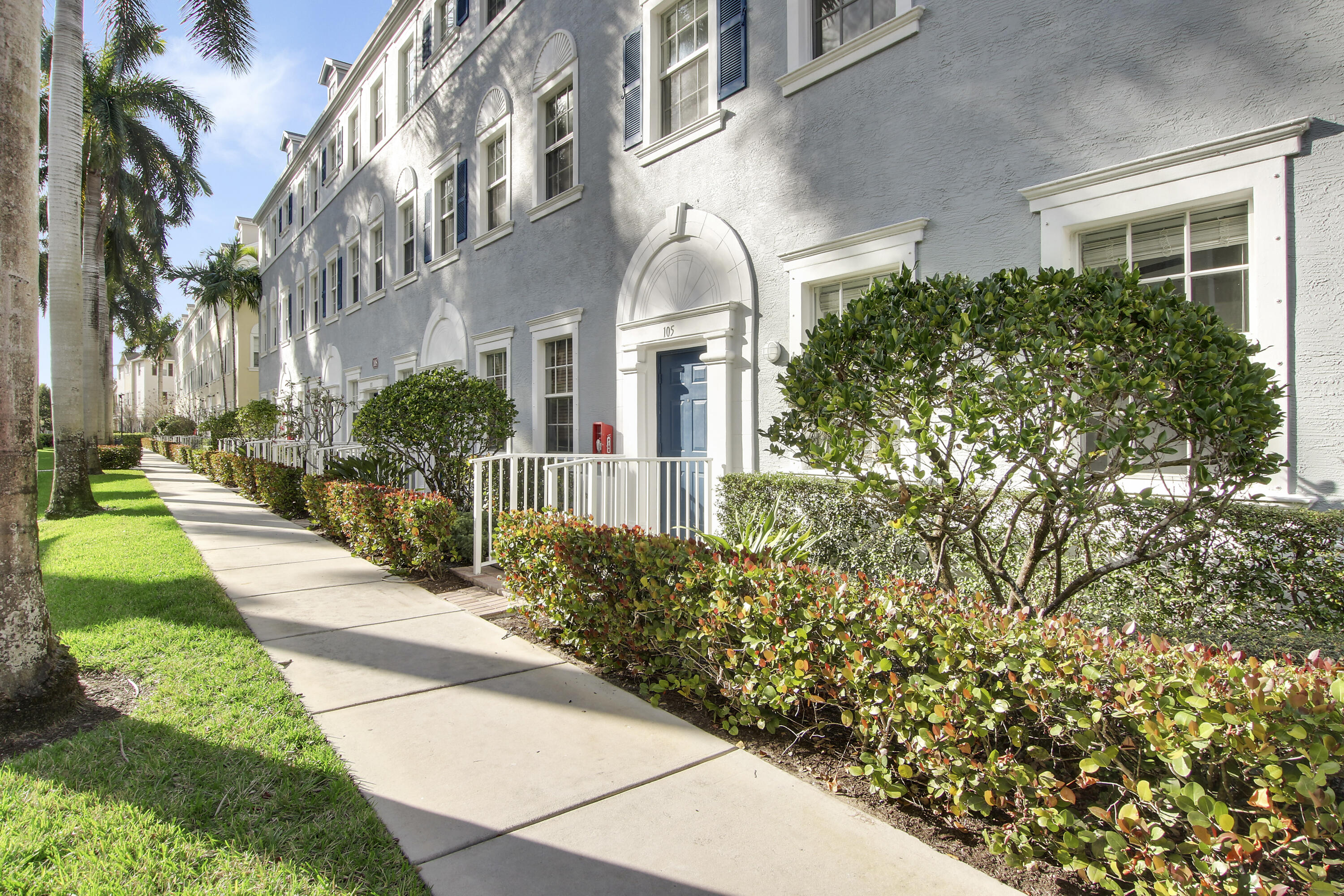 108 Locustberry Lane, Unit 105 Jupiter, FL 33458 - Photo 3 of 36 108 Locustberry Ln #105