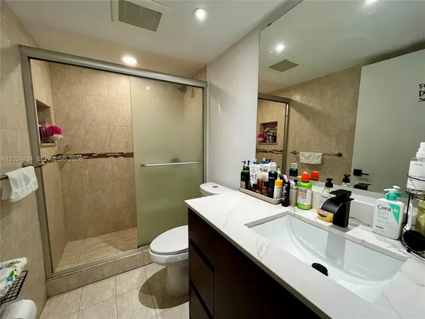 $2,000 | 8800 Southwest 123rd Court, Unit J106, Miami, FL 33186